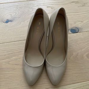 M. Gemi beige pumps
